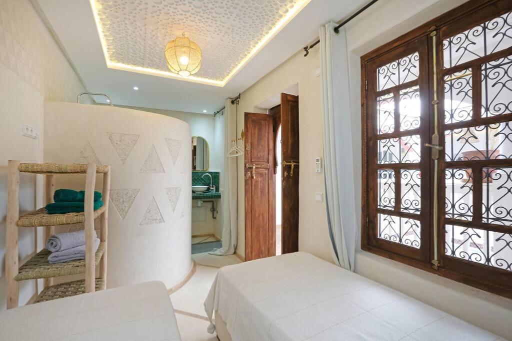 Riad El Khir En Centre Ville Rooftop Et Bassin Маракеш Екстериор снимка