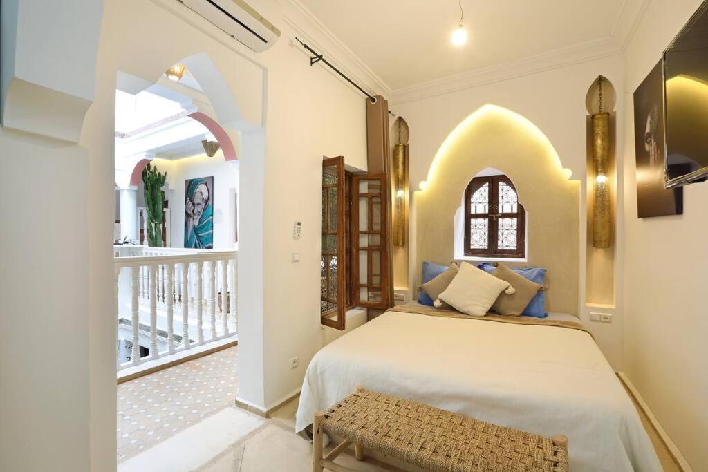 Riad El Khir En Centre Ville Rooftop Et Bassin Маракеш Екстериор снимка